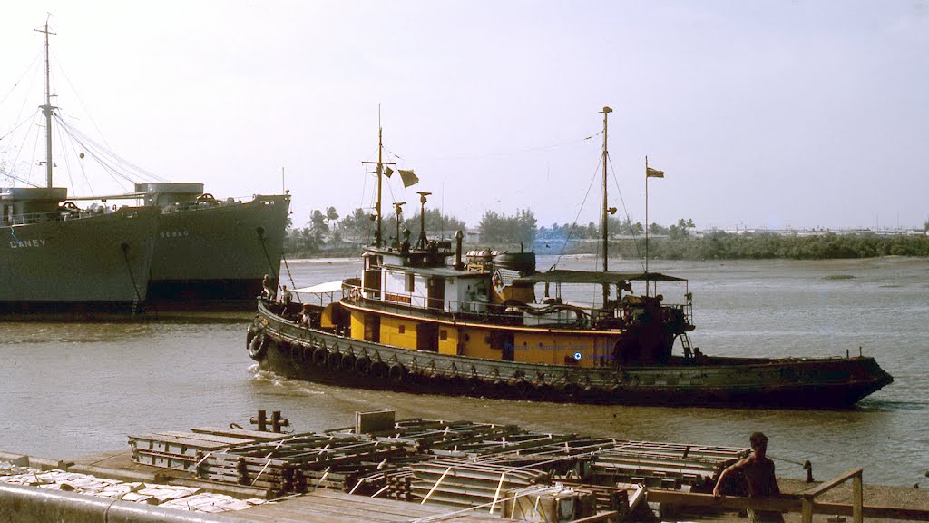 Vũng Tàu Port - Phước Tuy 1971 - Photo by John Donald by Thắng ARCH “OV-10 Br…