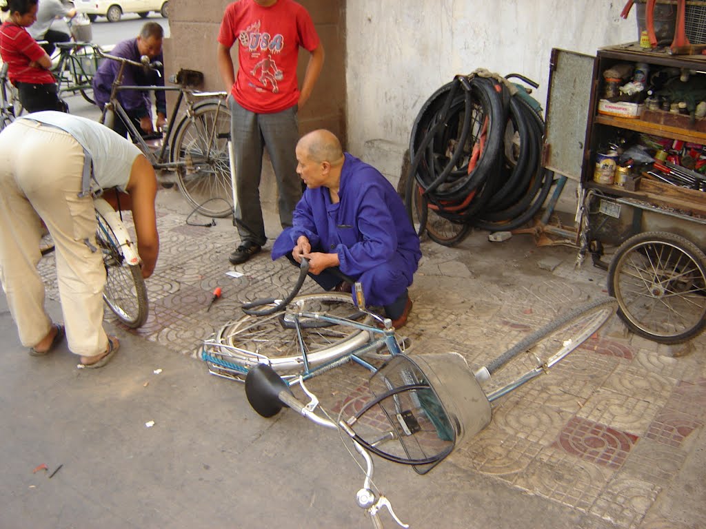 Bicycle by Felix Hansen