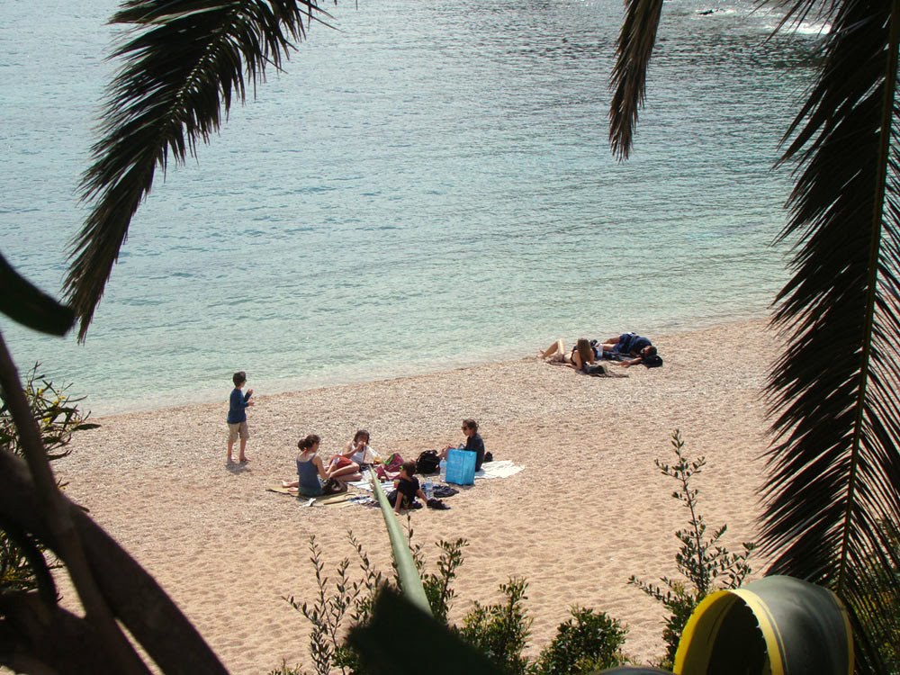 Spiaggia Centrale, Via Amerigo Vespucci, 3, Cala Gonone NU, Italy by zavattadanilo