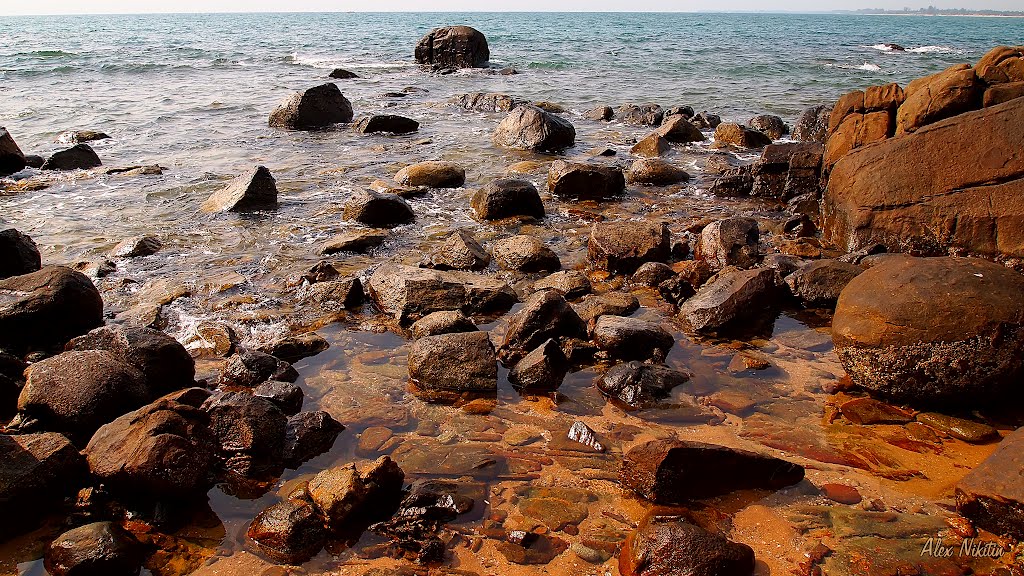 Khao Lak-Lam Ru National Park by Aleksey Nikitin