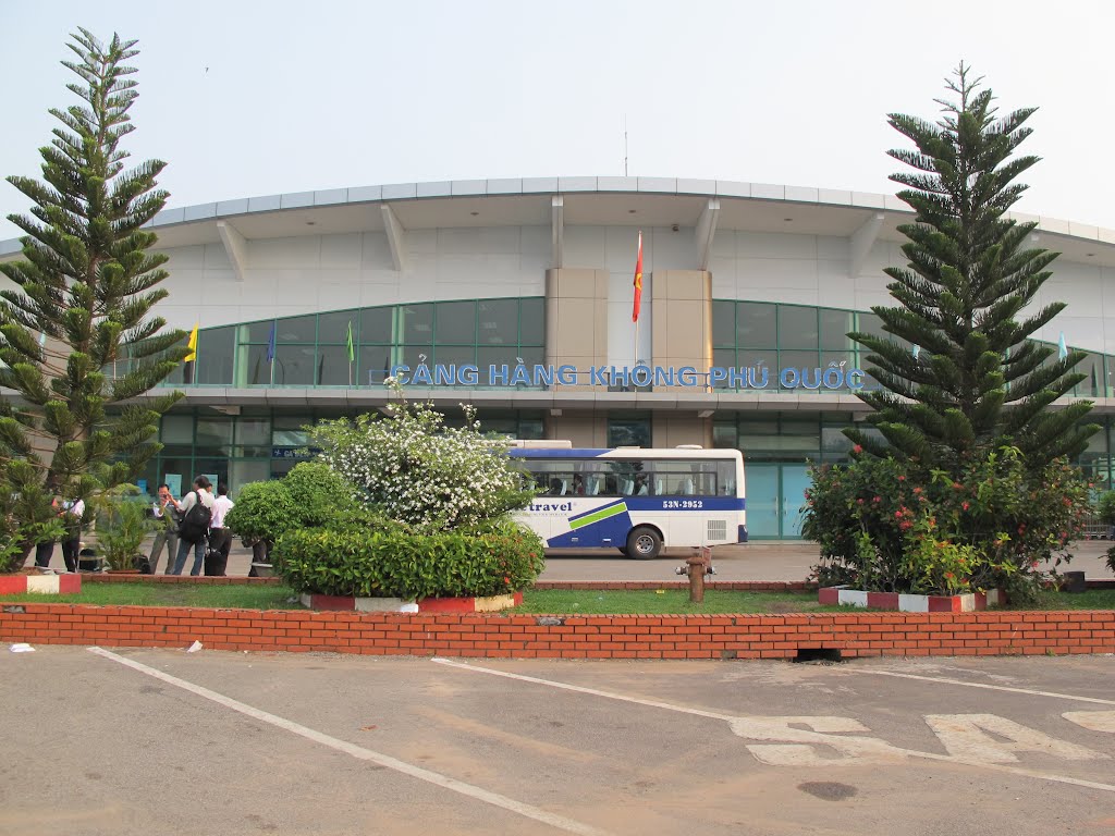 Phú Quốc Air Port by Che Trung Hieu