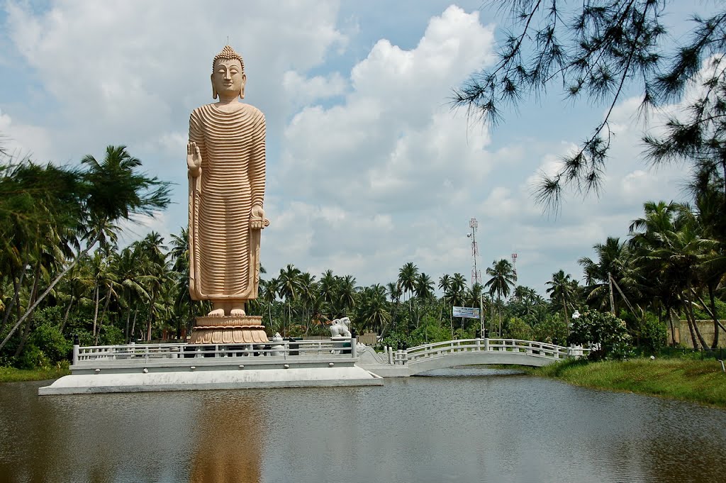 Galle Road. Monument to victims of a tsunami of 2004 by Alexander Khmelkov