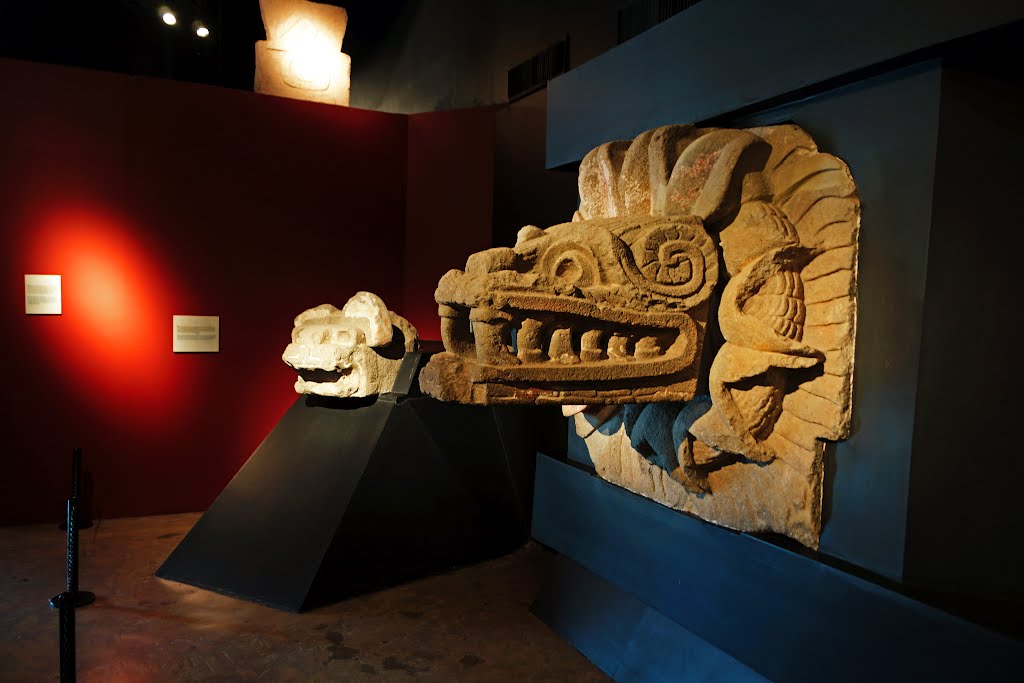 Serpent's head in the Teotihuacan Museum by Andrey Sulitskiy