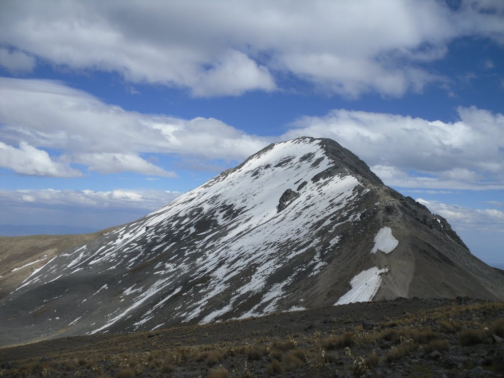 Montañas Nevadas by ~☂JENNY☂~