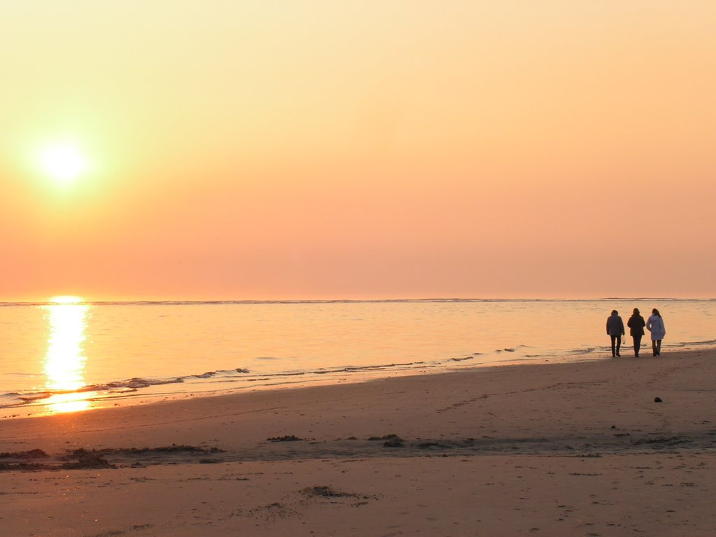 Sonnenuntergang in Blåvand by MartinHerbst