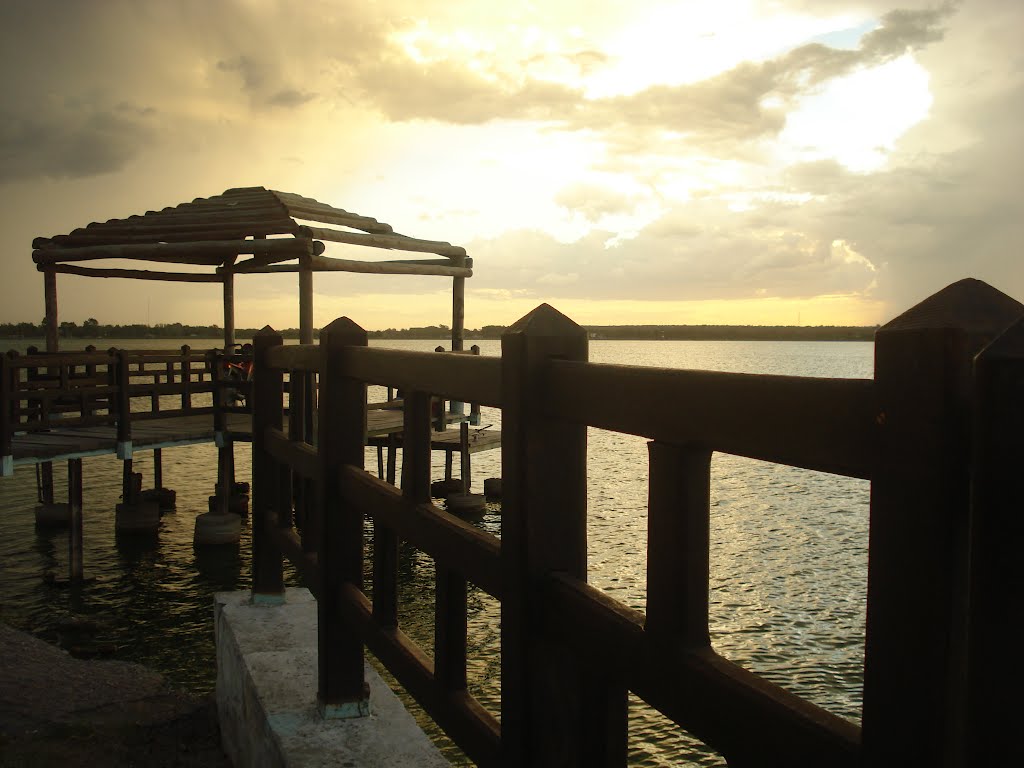 Lago Don Tomás. by LmFurch