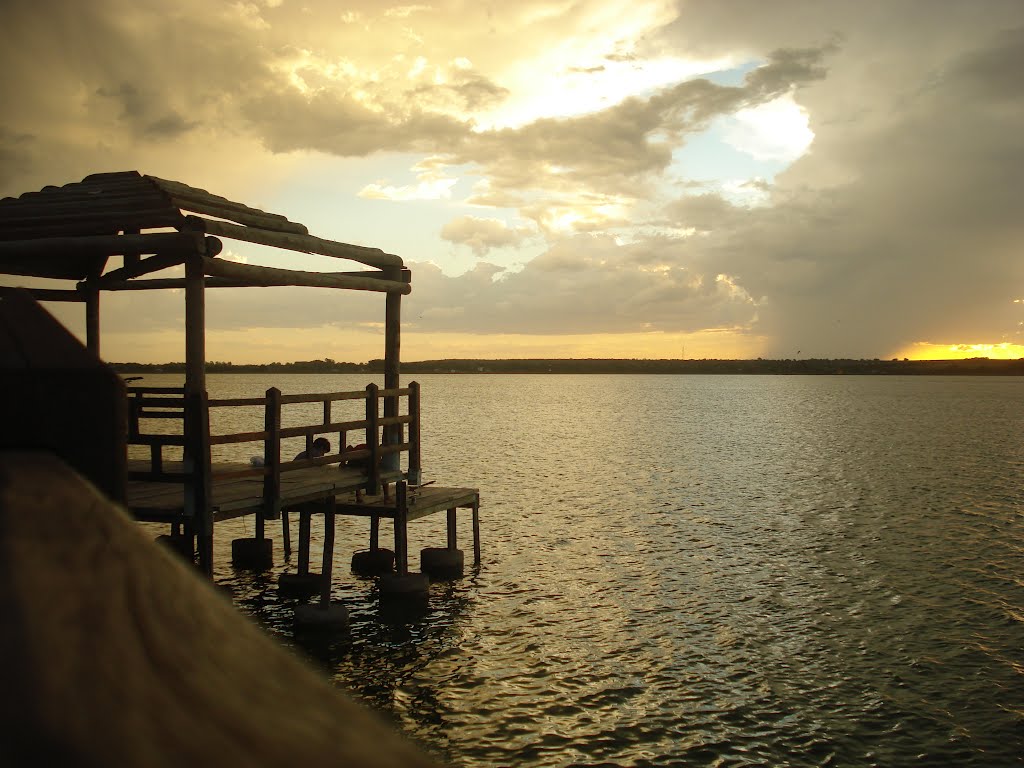 Lago Don Tomás. by LmFurch