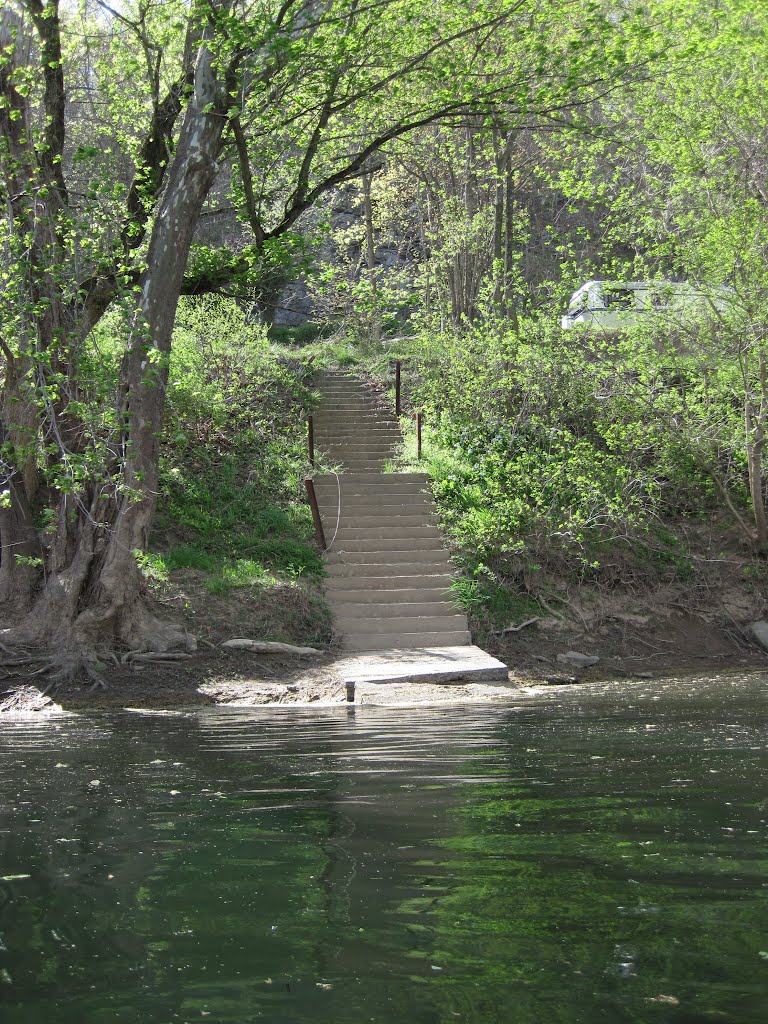 The stairs to the river from route 11 by midatlanticriverrat