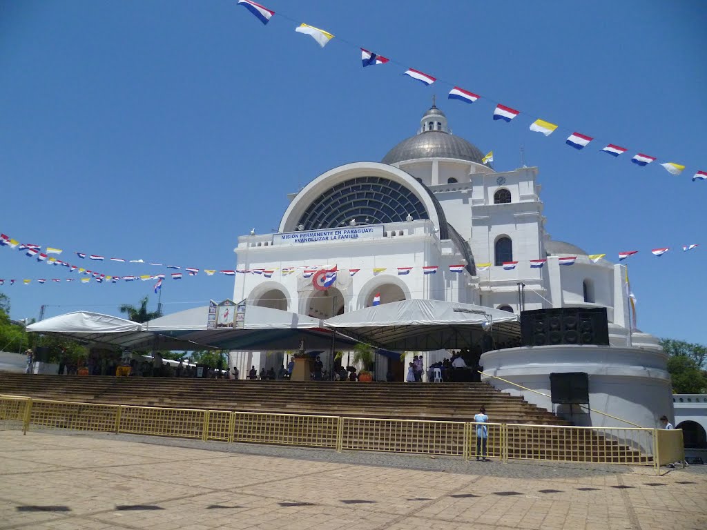 Barrio Alegre, Caacupé, Paraguay by Iván Giménez