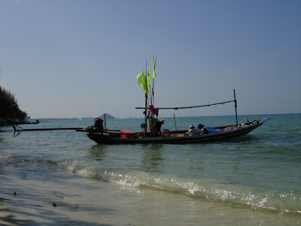 Koh Samui, Fishermen in Nathon by argo2