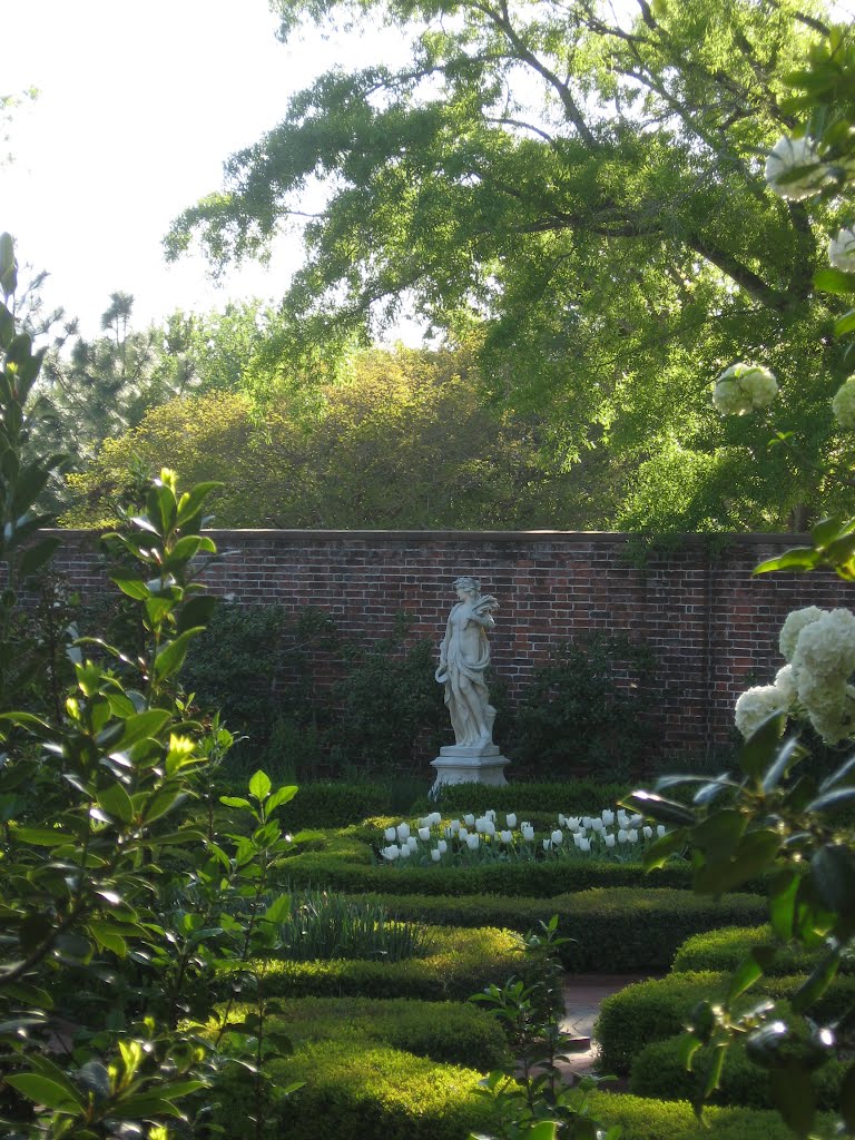 One Of The Statues Of The Four Seasons At Tryon Palace by Scottijames