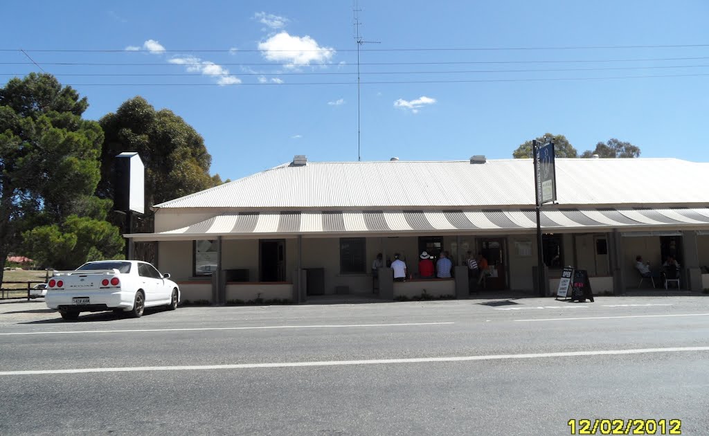 SEVENHILL HOTEL, along the Main North Road, on 12-02-2012 by Peter John Tate,