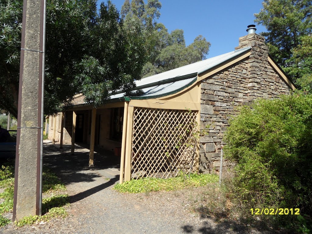 1860's Old Stone Store and Cottage, John Castine & Francis Goss came to AUBURN in 1862, and opened this General Store in King Street, closed in 1940's, now private Residencewith a Bed and Breakfast attached, on 12-02-2012 by Peter John Tate