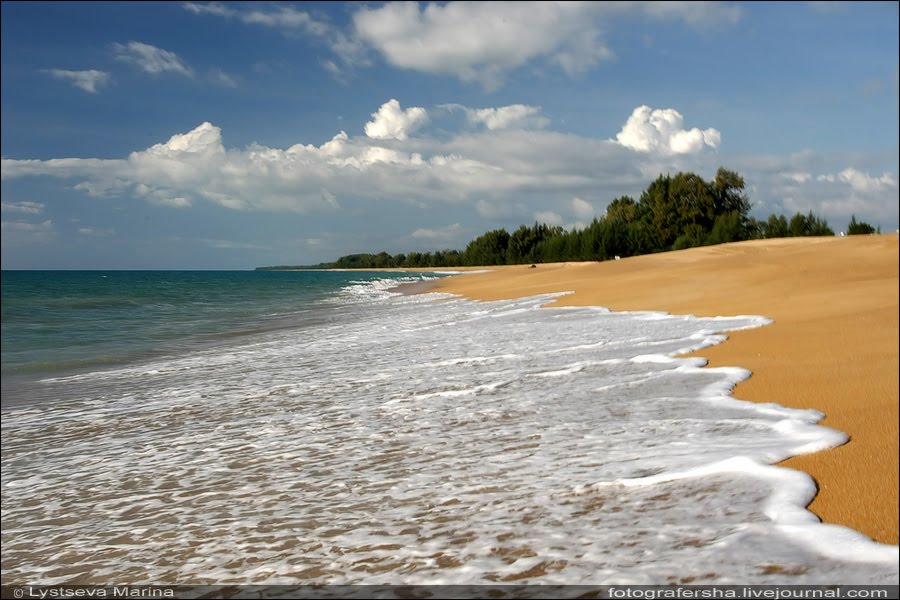 Mai Kao beach by Marina Lystseva