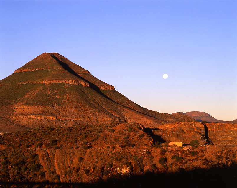 another Karoo moonrise by Graham Hobbs