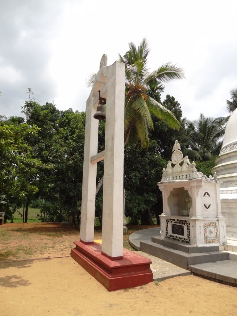 Kalutara, Sri Lanka by Senanayaka Bandara