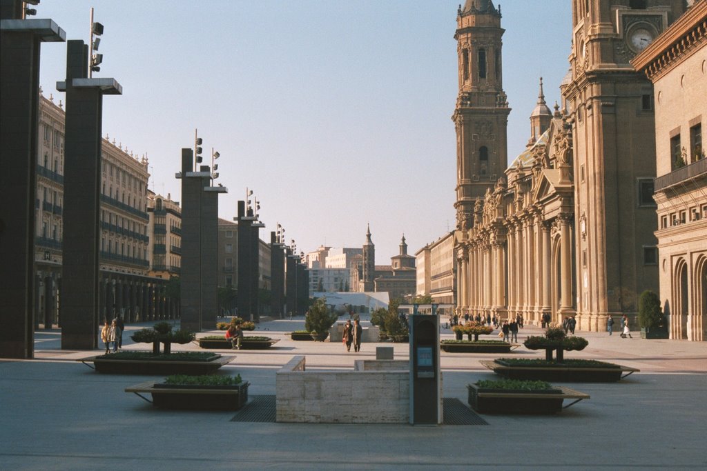 Plaza del Pilar, Zaragoza by Joskar