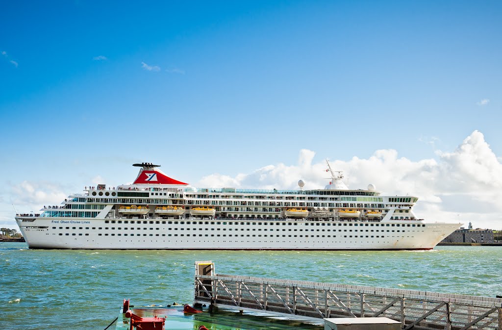 Balmoral Cruise -Titanic's 100th Anniversary Event in Cobh by Aga Put