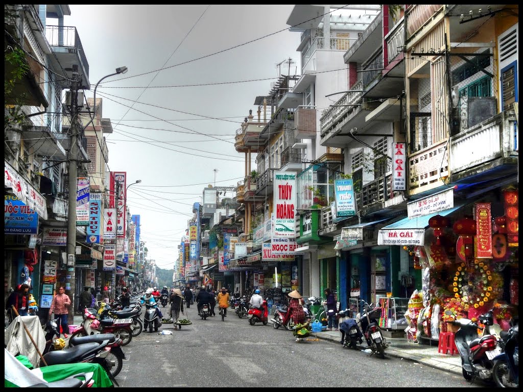 Hué, Vietnam by sibir