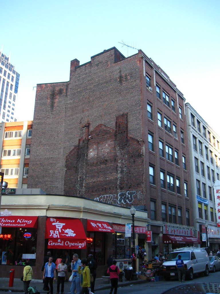 Interesting old building in Chinatown by TAMR213