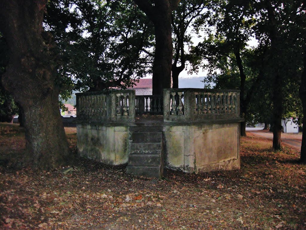 Palco da música en Codeseda - (A Estrada) by fotocolocador