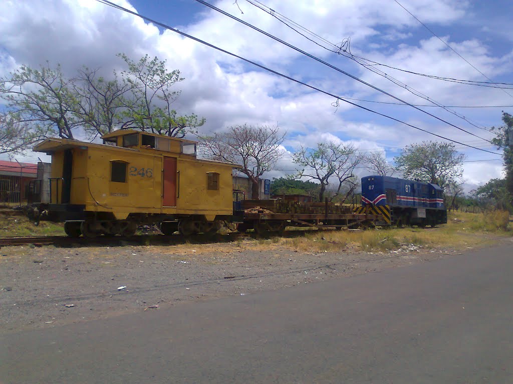 Tren Hacia Belen de Heredia by Tony Castillo.