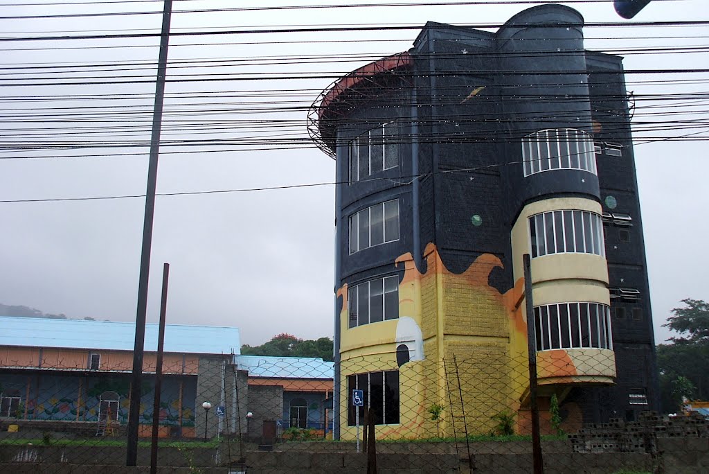 Planetarium Infantil, San Pedro Sula, Cortés, Honduras, Février 2009 by Christian Claveau