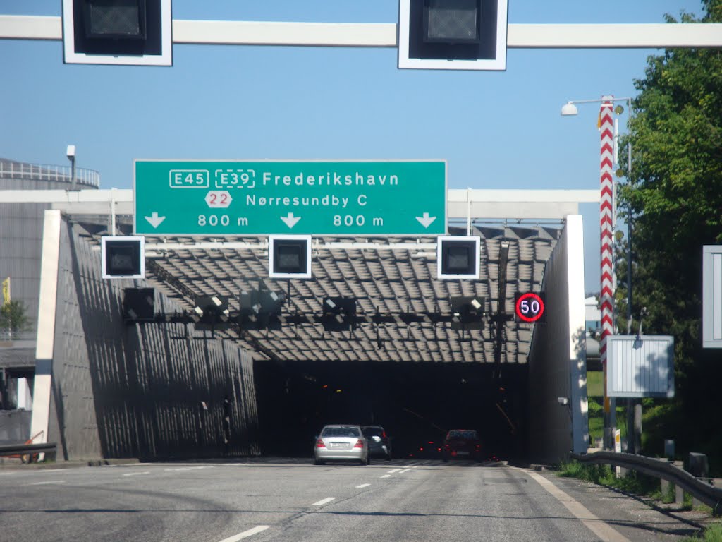 Limfjord-Tunnel bei Aalborg by JøMa