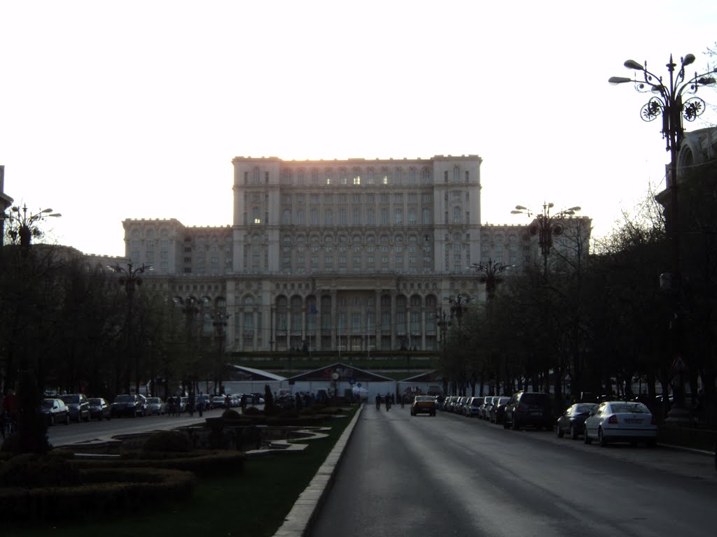 Palazzo del Parlamento (Casa del Popolo) by Geo S