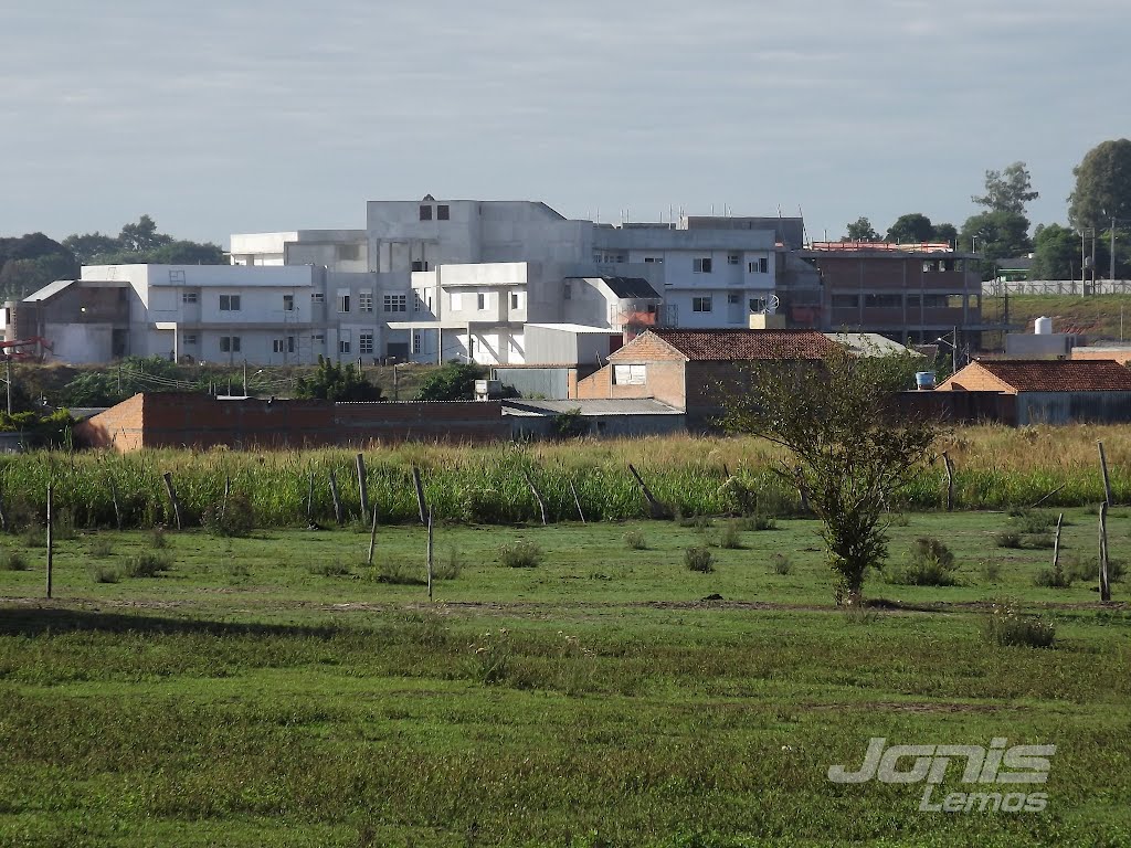 Hospital Regional 2 - Visto do Cipriano by Jonis Lemos