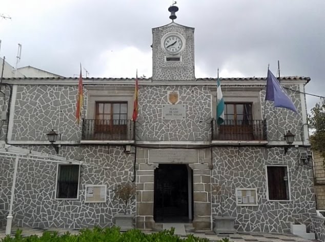 Ayuntamiento de Pedroche by >>päntarheî<<