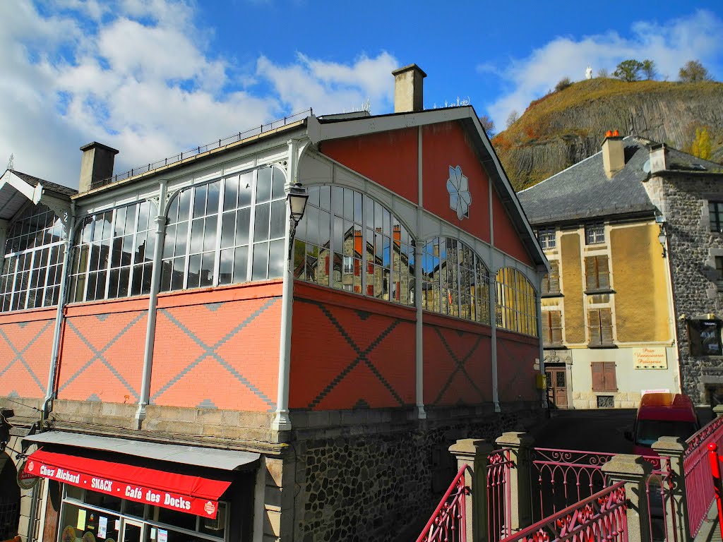 Le Pavillon des Halles à Murat - Cantal, Auvergne, France by Photo Guide