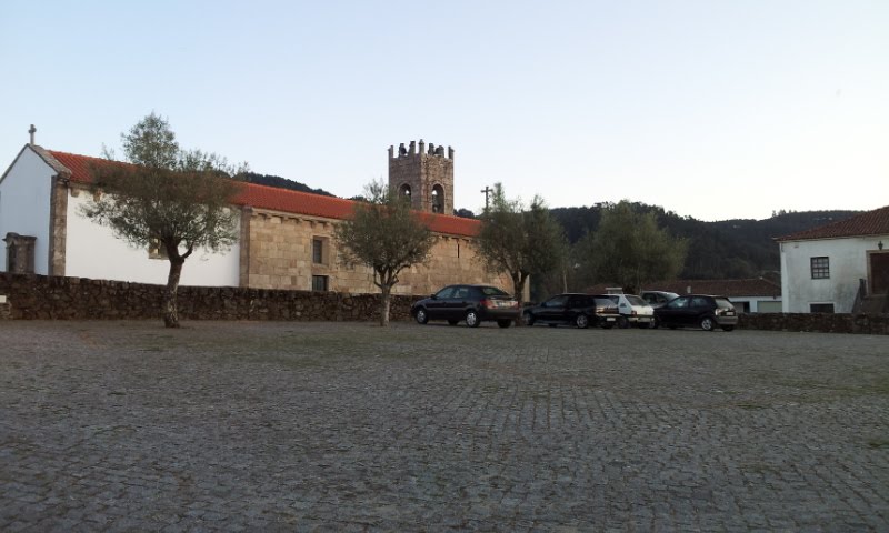 Panorama da Igreja de Souto by joclesantos