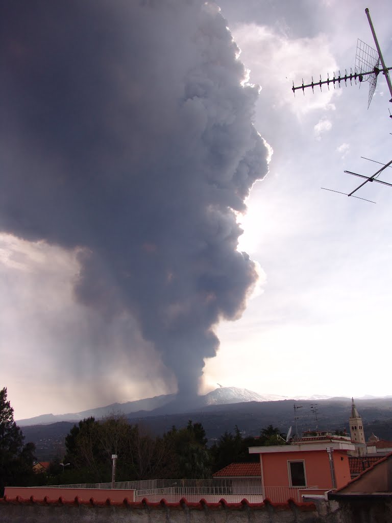 Eruzione dell Etna 12 aprile 2012 by Dinca Minodora