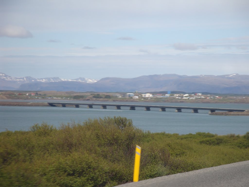 Brücke über den Borgarfjörður bei Borgarnes by JøMa