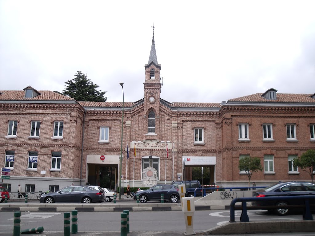 Capilla del Hospital de la Cruz Roja by Marcos Prieto García