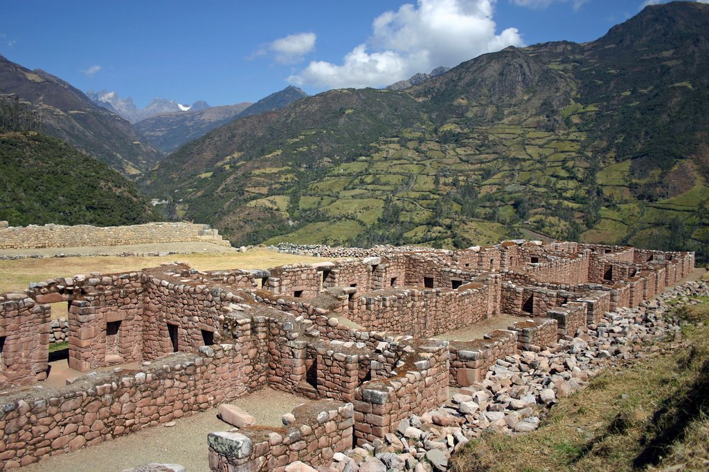 Vitcos Rosaspata (Vilcabamba) by Philippe Egger