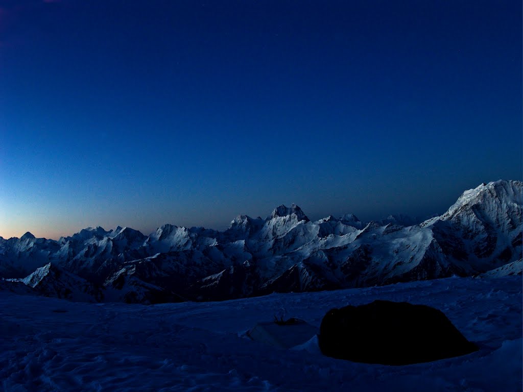 Elbrus, priyut 11 by Sem Smok