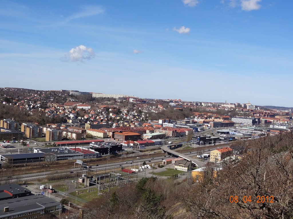 Utsikt över Mölndal, Krokslätt från Kallebäcksberget by Joakim S (jsx1)