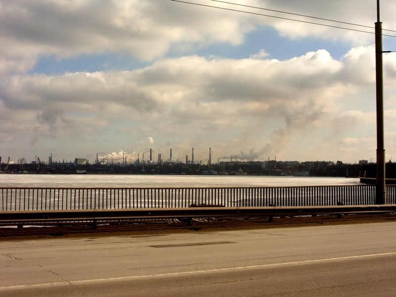 Lenins'kyi district, Zaporizhia, Zaporiz'ka oblast, Ukraine by AndriyMarushchak