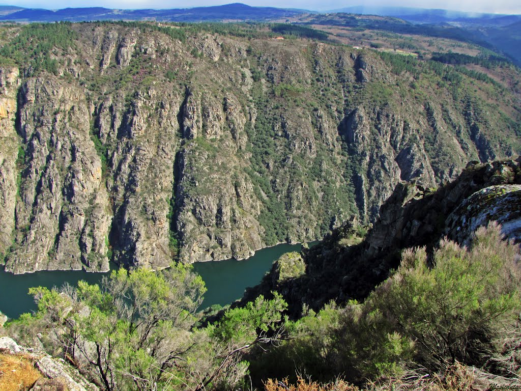 Cañones del Sil-Mirador de Madrid by Solmary Toma