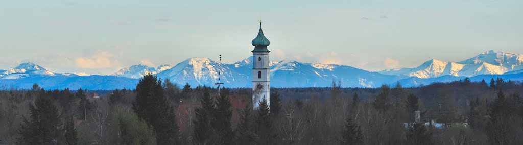 Abendliches Alpenpanorama by Klaus Rommel