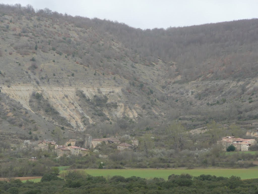 Cortiguera en el cañón del Ebro by isapama