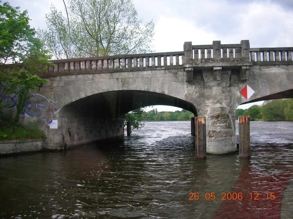 Lombardsbrücke by celik2