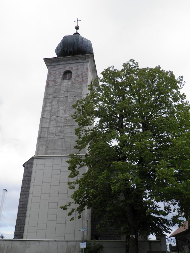 Magdalenaberg Kirche 2011 by 192Mscbert