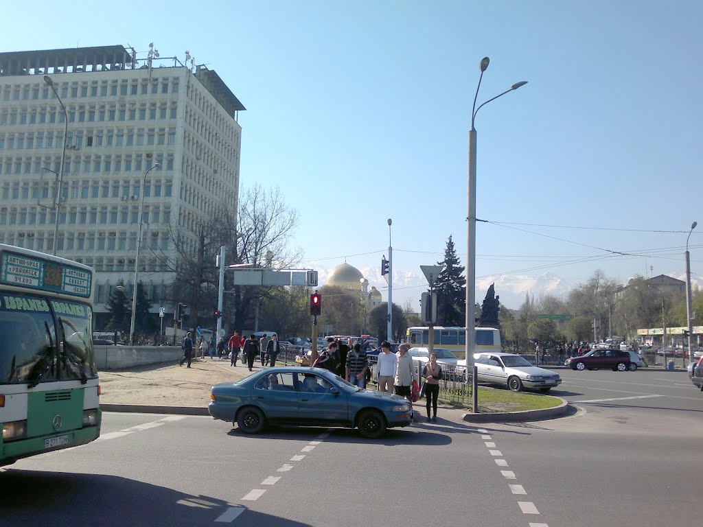 Raiymbek Avenue, Almaty, Kazakhstan by Константин Будаев