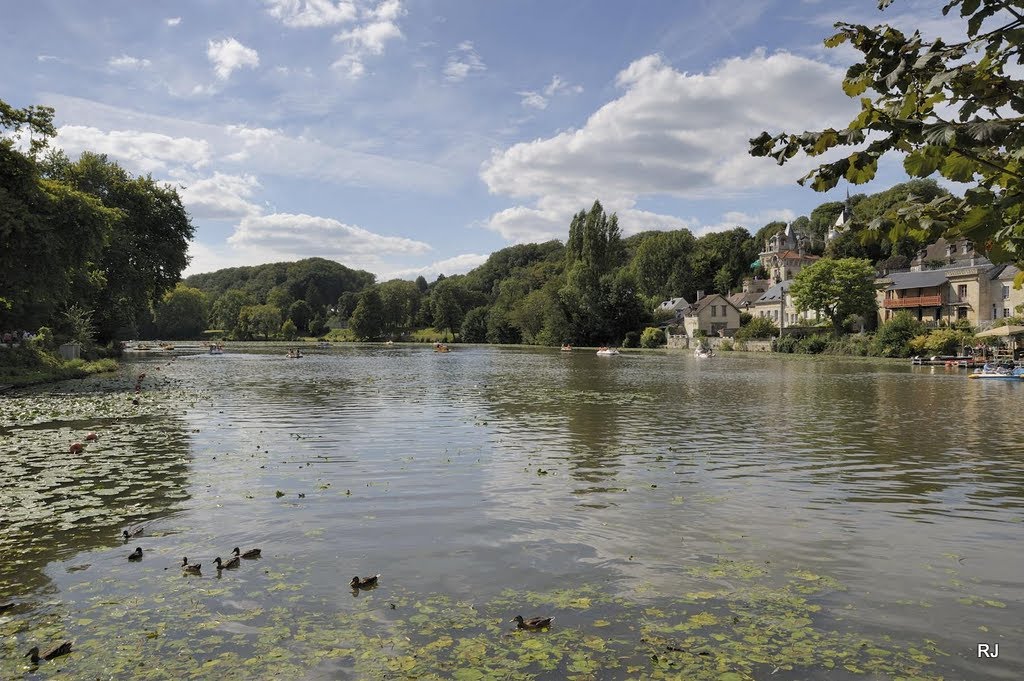 Lac de Pierrefonds by Richard Juncker