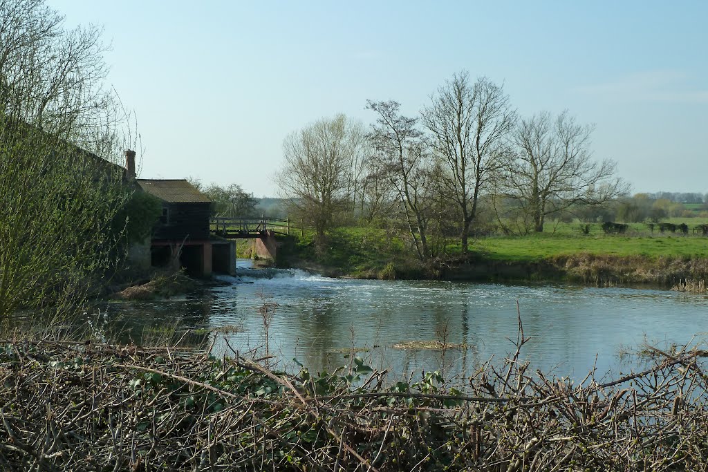 The old mill at Tempsford by jayembee1969