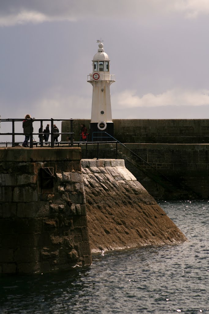 Mevagissey Lighthouse by nutella123