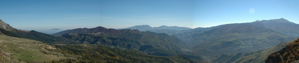 Panoramica sui Monti sibillini dalla Forcella di Presta by Giulio Franzinetti